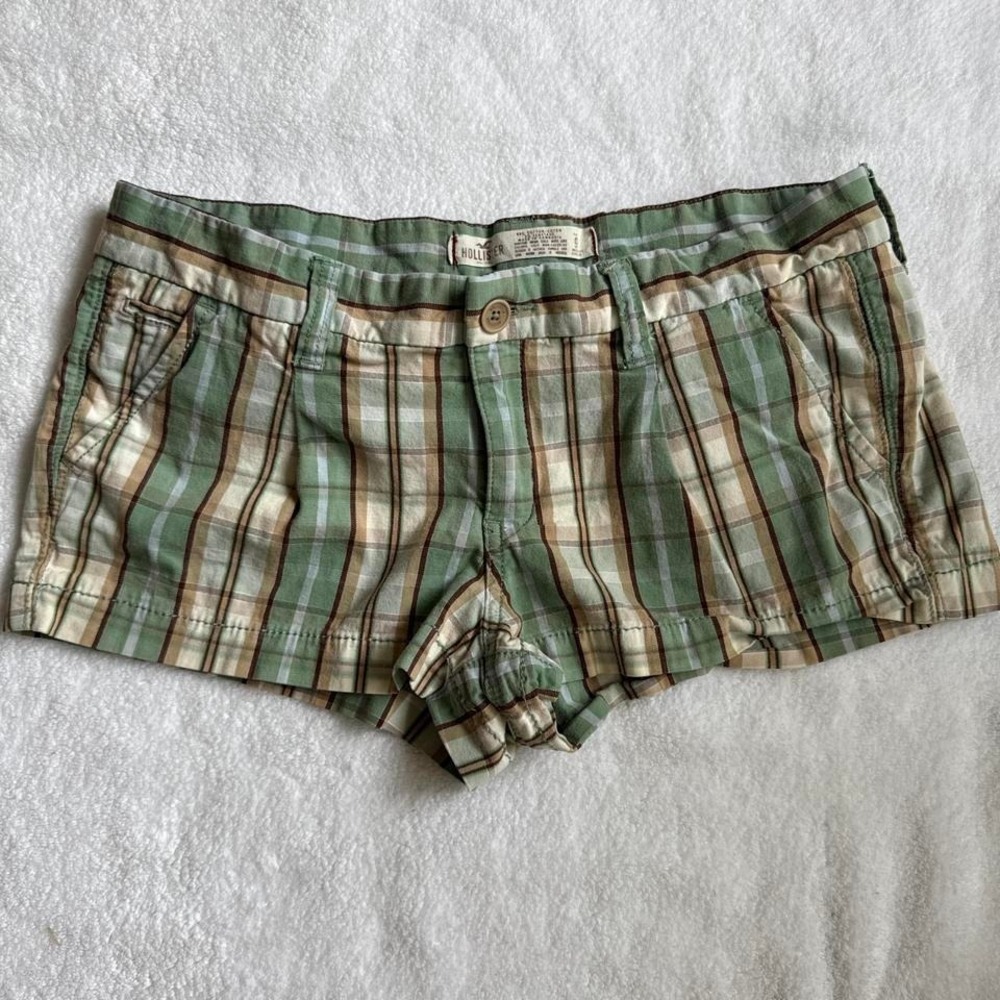 vintage hollister low rise green plaid shorts